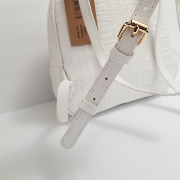 🆕️⬇️Steve Madden Bjordan White Floral Logo Backpack - Picture 6 of 16